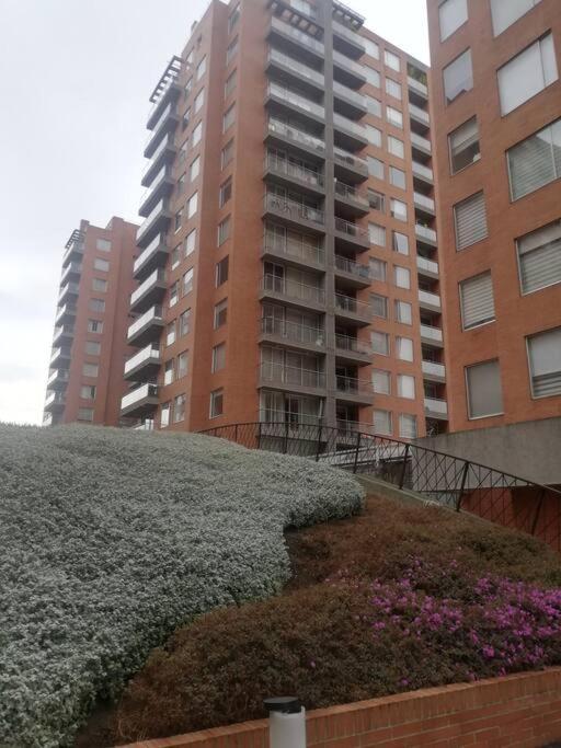 Residencia Aeropuerto Bogotá: Habitación Privada con Zonas Comunes Apartment Exterior photo